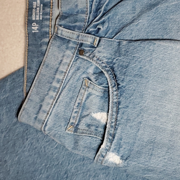 a.n.a Highest-Rise Ballon Jeans - Picture 2 of 8